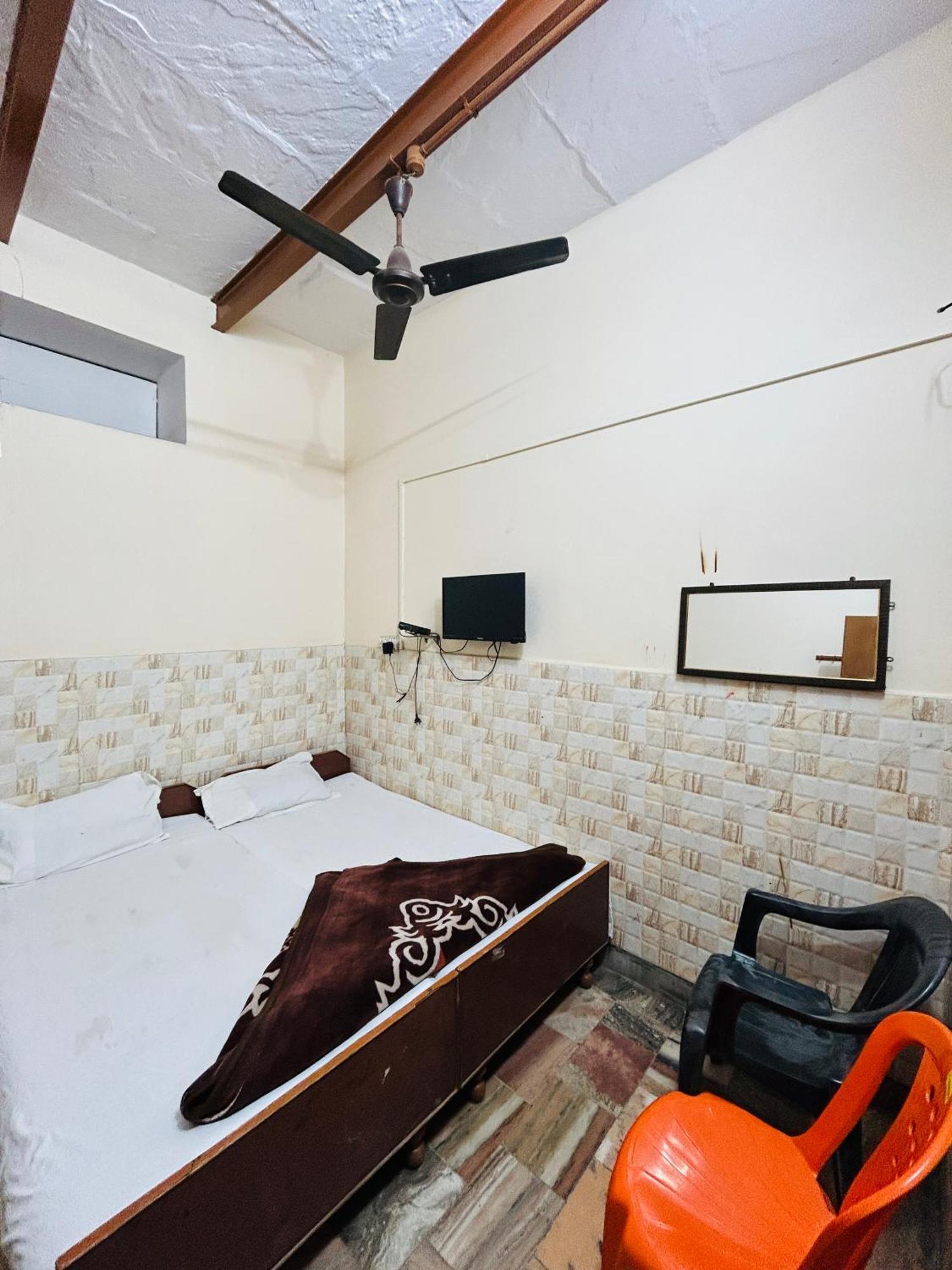 Satsang Lodge Βαρανάσι Εξωτερικό φωτογραφία